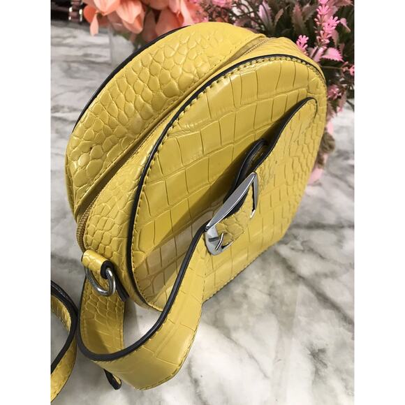 RARE Round Classy Koko Couture Crossbody Purse MUstard Gold Yellow 7"x7"x3" - Picture 4 of 7